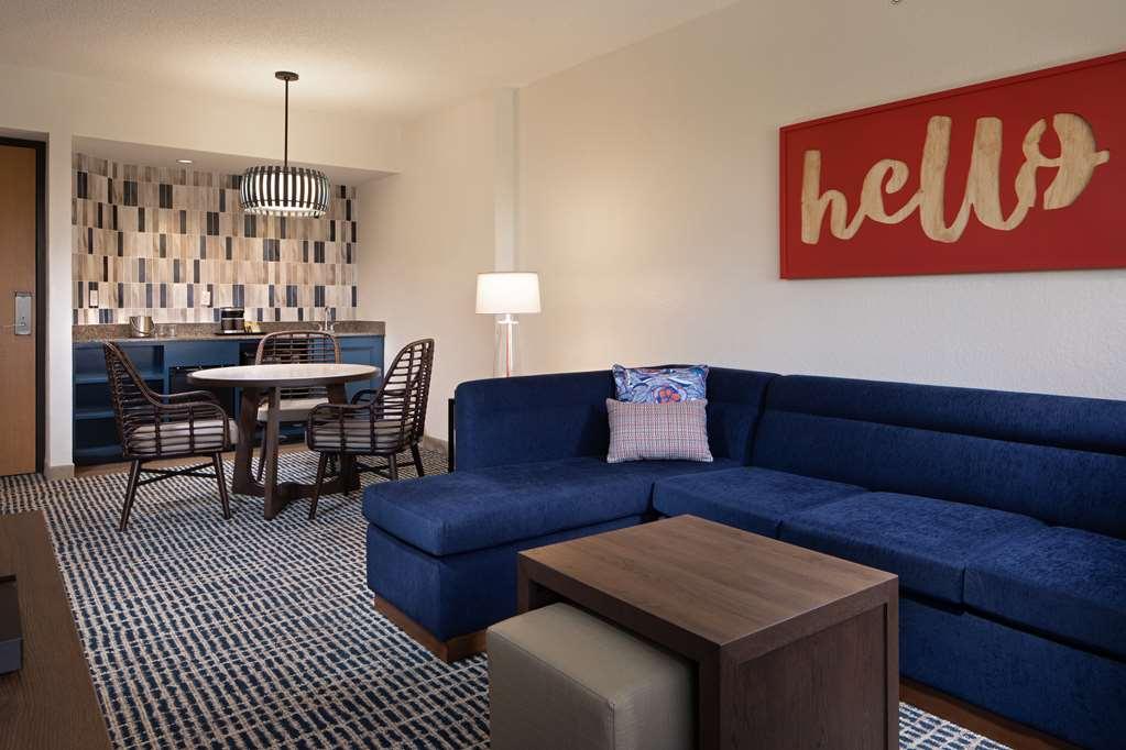 Doubletree Suites By Hilton Orlando At Disney Springs Room photo
